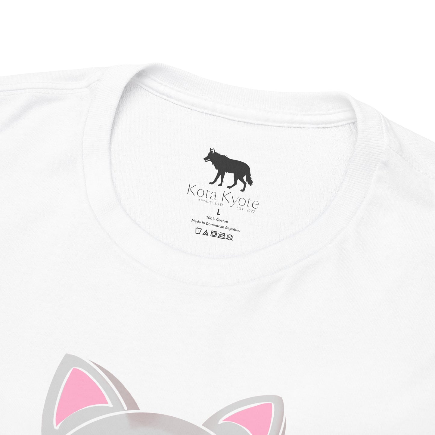 Cat Eating Ramen T-Shirt — Cute Kawaii Noodle Lover Tee